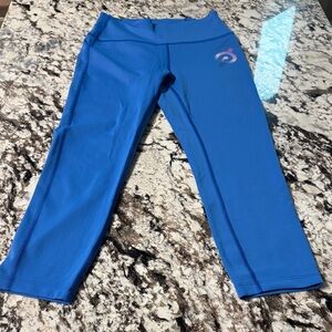 Peloton Vibrant Blue Active Capri Leggings